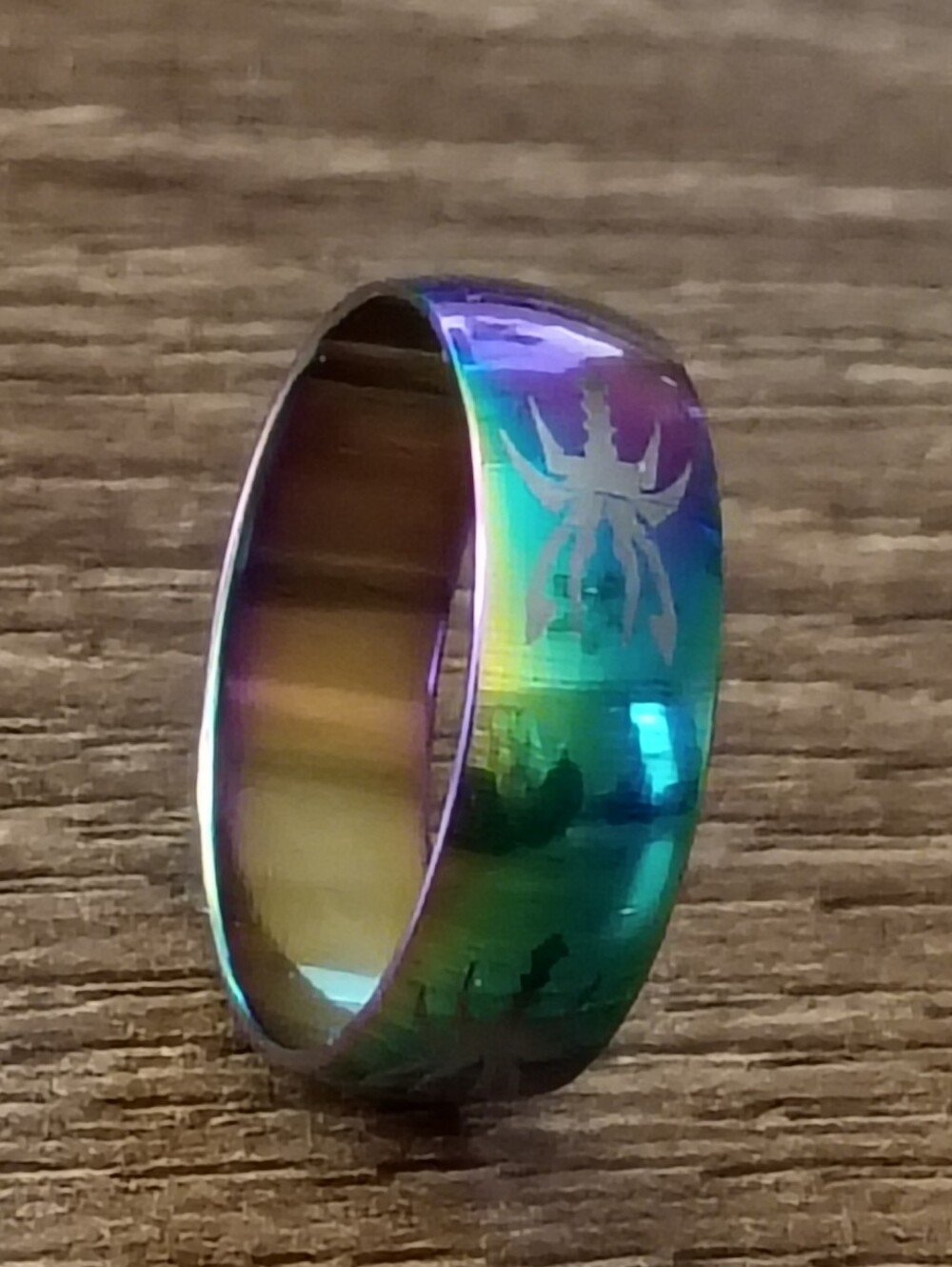 stainless steel Ring Unisex Size 5 Spider Engraved Band - Green/Blue/Purple